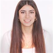 Estudiante en 4º año de la carrera de Economía y Estudios Internacionales. Nota selectividad: 13,5.